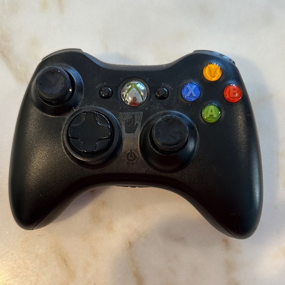 Xbox Game Controller - Picture 1 of 2